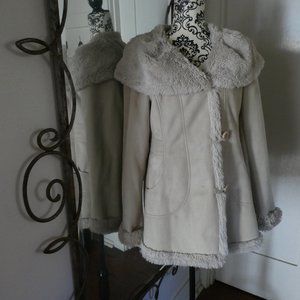 Fluffy Off-White Jones NY Winter Coat